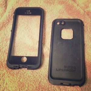 LIFEPROOF IPHONE CASE 5 AND 5s