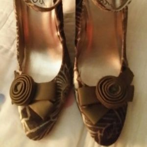 CARLOS SANTANA: ANKLE WRAP WEDGE HEELS / SIZE 6