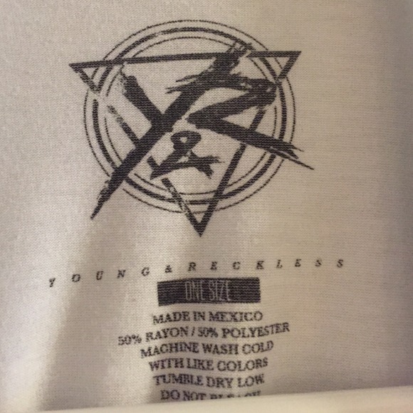 Crop top - Picture 3 of 3