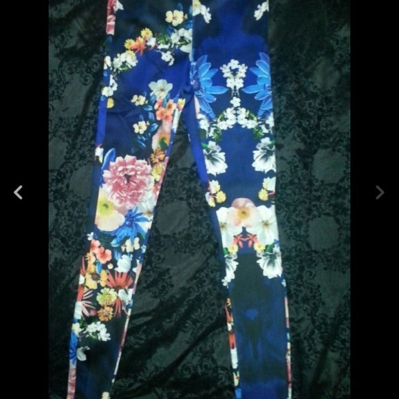 NWT Fabulous Leggings by Express New S - Picture 3 of 4