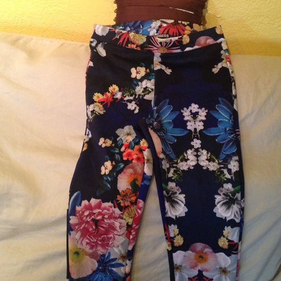 NWT Fabulous Leggings by Express New S - Picture 4 of 4