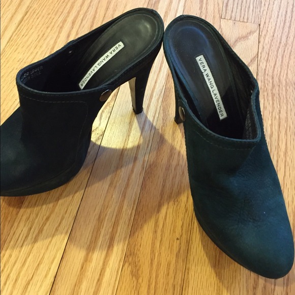 *REDUCED*Vera Wang Lavender Aqua Leather Mules 7.5