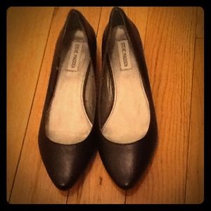 Steve Madden black flats
