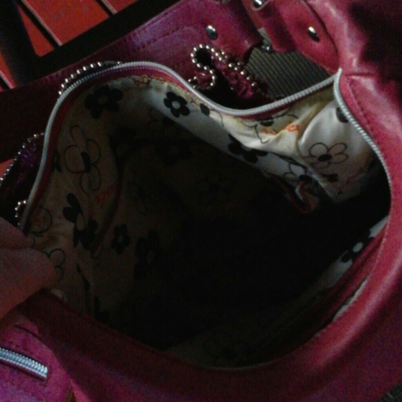 Handbag - Picture 2 of 3