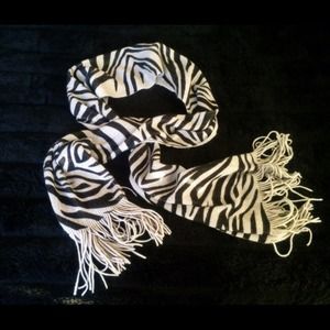Kirra Zebra Scarf 💟