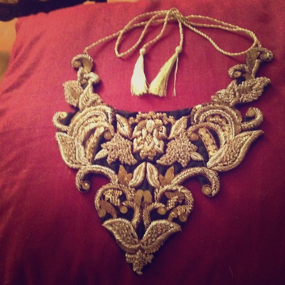 Haute Heritage  Jewelry - Golden embroidery necklace bib