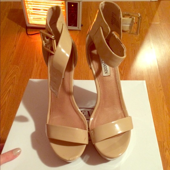Steve Madden wedges