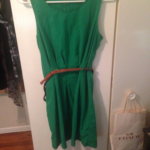Green cute dress