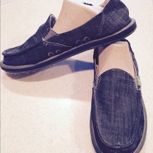 Sanuk women's size 8