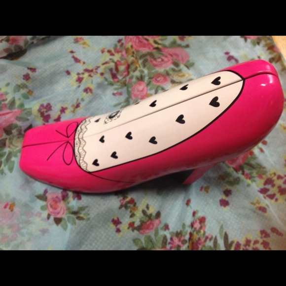 High heel accessories box