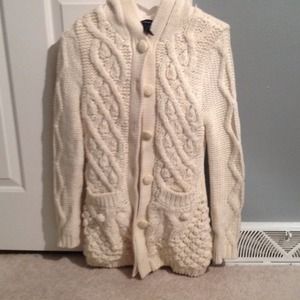 Amazing New York and Company mostly wool sweater