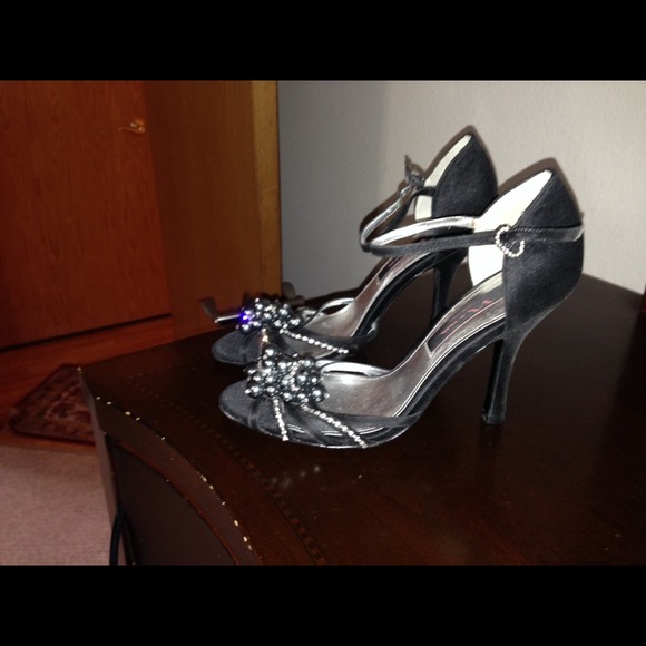 High heel - Picture 2 of 3