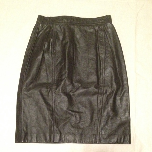 100% Leather Pencil Skirt