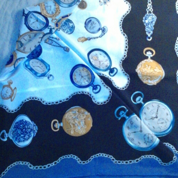 Scarf - Picture 2 of 3