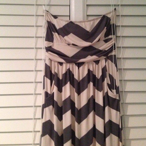 Maxi Dress - Picture 2 of 3