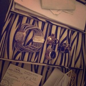 Three forever 21 rings and one bracelet from h&m