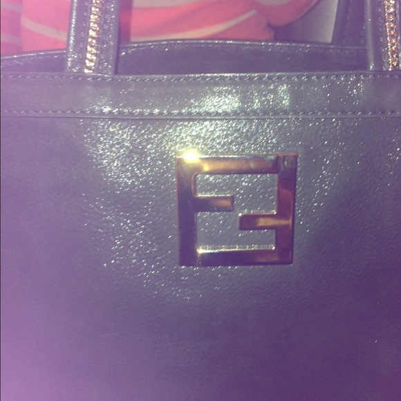 Fendi Bag - Picture 4 of 9