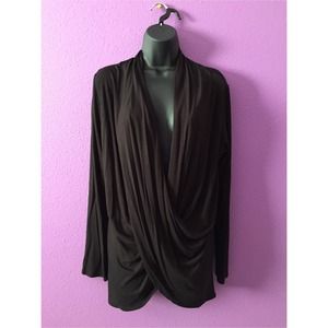 Criss cross long sleeve top