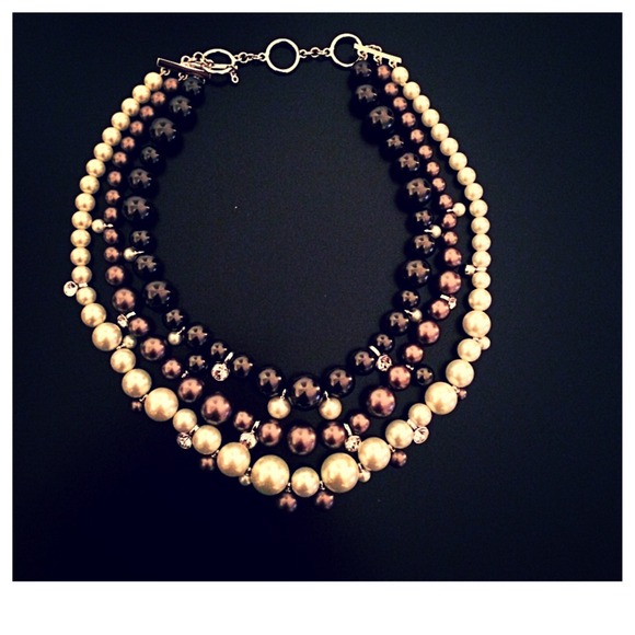 ⛔️sold⛔️Givenchy Triple Pearl Strand Necklace