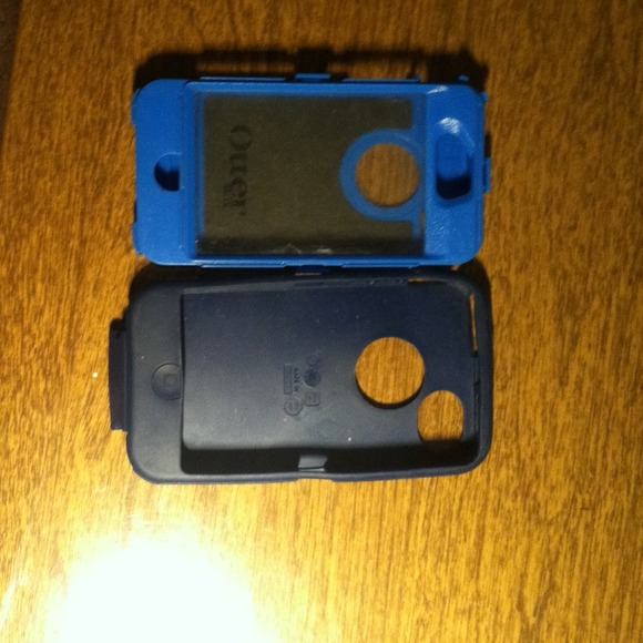 iPhone 4/4s otter box blue