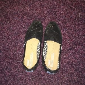 Black sparkled Toms