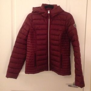 Abercrombie Reese puffer jacket Burgundy size L