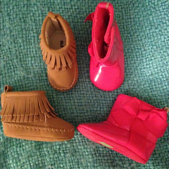 Newborn girl boots