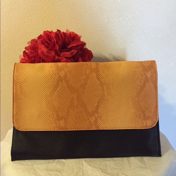 Pattern Oversized Clutch