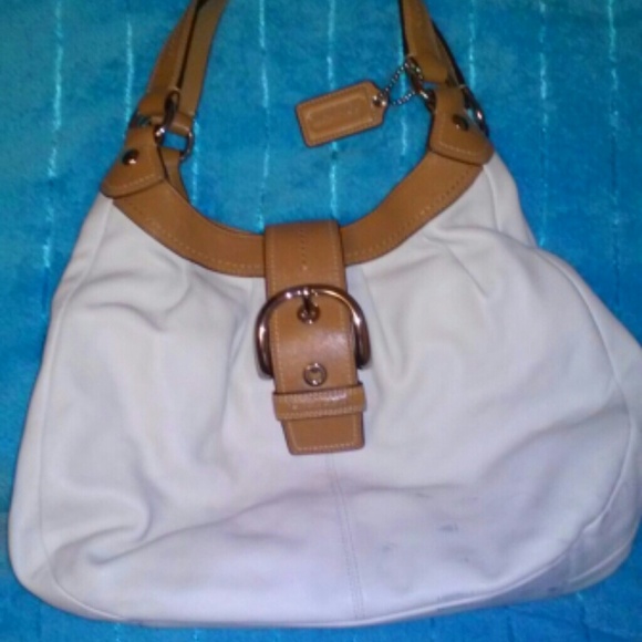 COACH White Leather Shoulder Bag