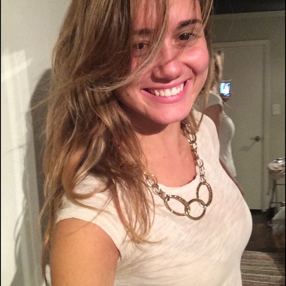 Golden necklace - Picture 3 of 4