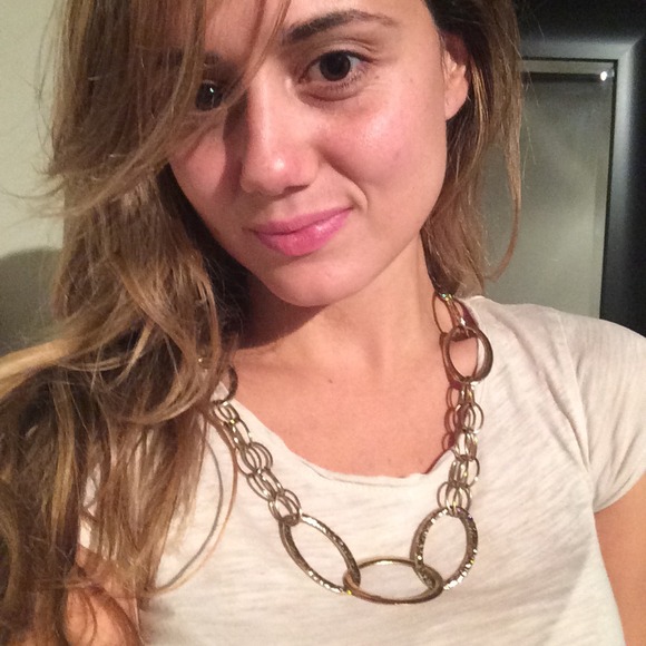 Golden necklace - Picture 4 of 4