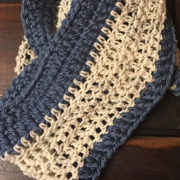 📍SOLD📍Infinity scarf - Picture 2 of 2