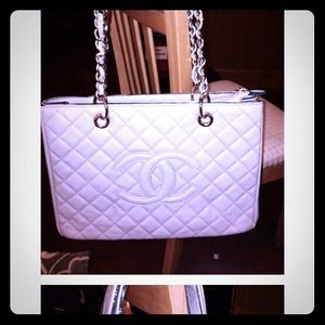 Stone clr and brown clr quilted bags