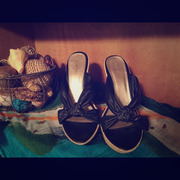 Knot Top Wedges