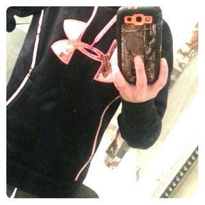 Camo under armour sweat shirt
