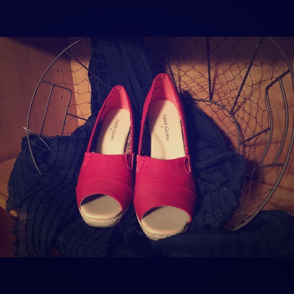 Ruby red slippers (Wedges)