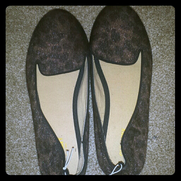Leopard print ballet flats