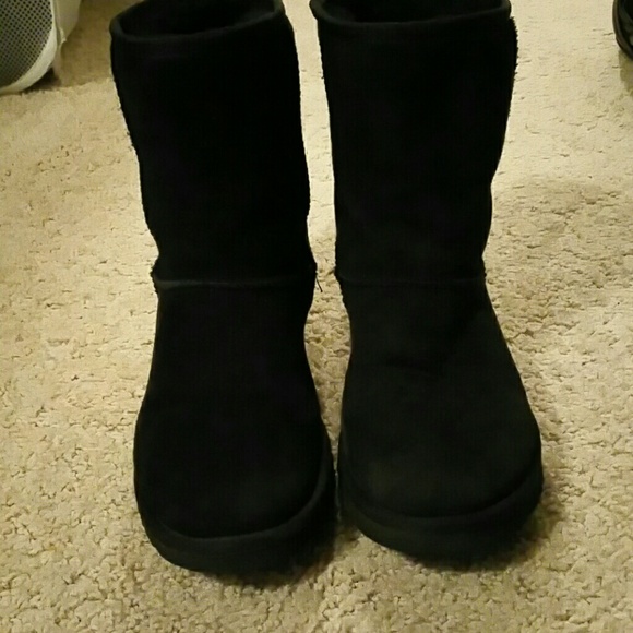 **TODAY ONLY** Authentic black uggs