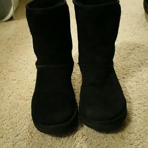 **TODAY ONLY** Authentic black uggs