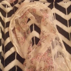 Beautiful light colored scarf!
