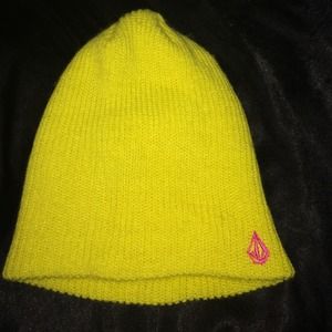 Never used beanie 🍍🍋🍋🍋