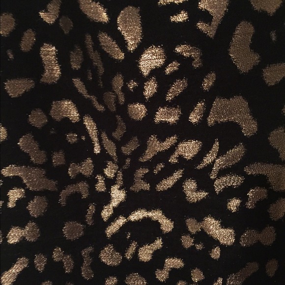 *SOLD IN BUNDLE* Ann Taylor Leopard Pencil skirt - Picture 2 of 3