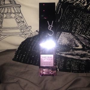 VS Very Sexy Temptation Perfume
