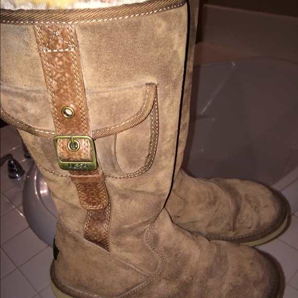 Brown cargo Ugg