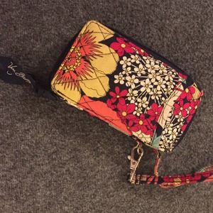 Vera Bradley All in One Wristlet!