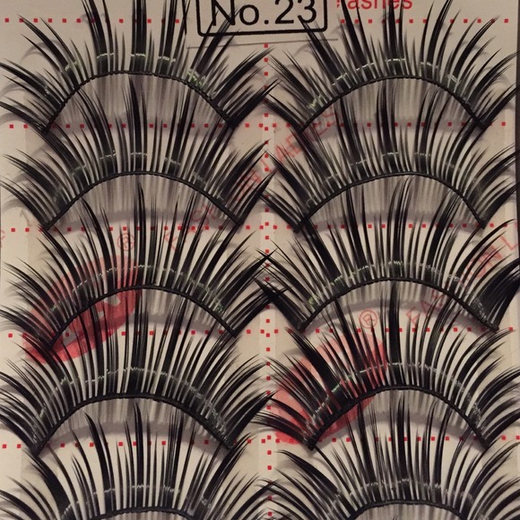 Eyelashes #23