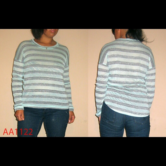 Striped grey and baby blue knit long sleevshirt