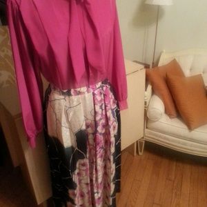 Vintage hi- waist long wide pleat skirt 100% silk