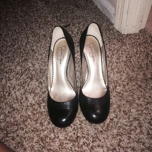 Jessica Simpson round toe pumps. Sz. 11