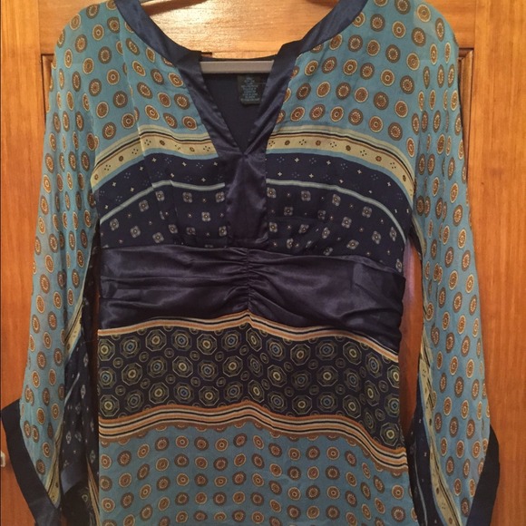 Fun and comfortable flowy shirt - blue and gold